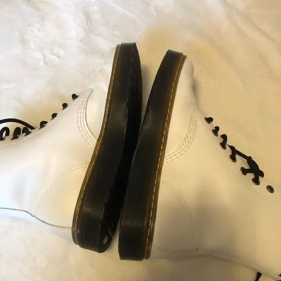 New Dr. Martens 1460 Bex Lug Sole Boots (Women), size women 7, lace up leather - Picture 15 of 16